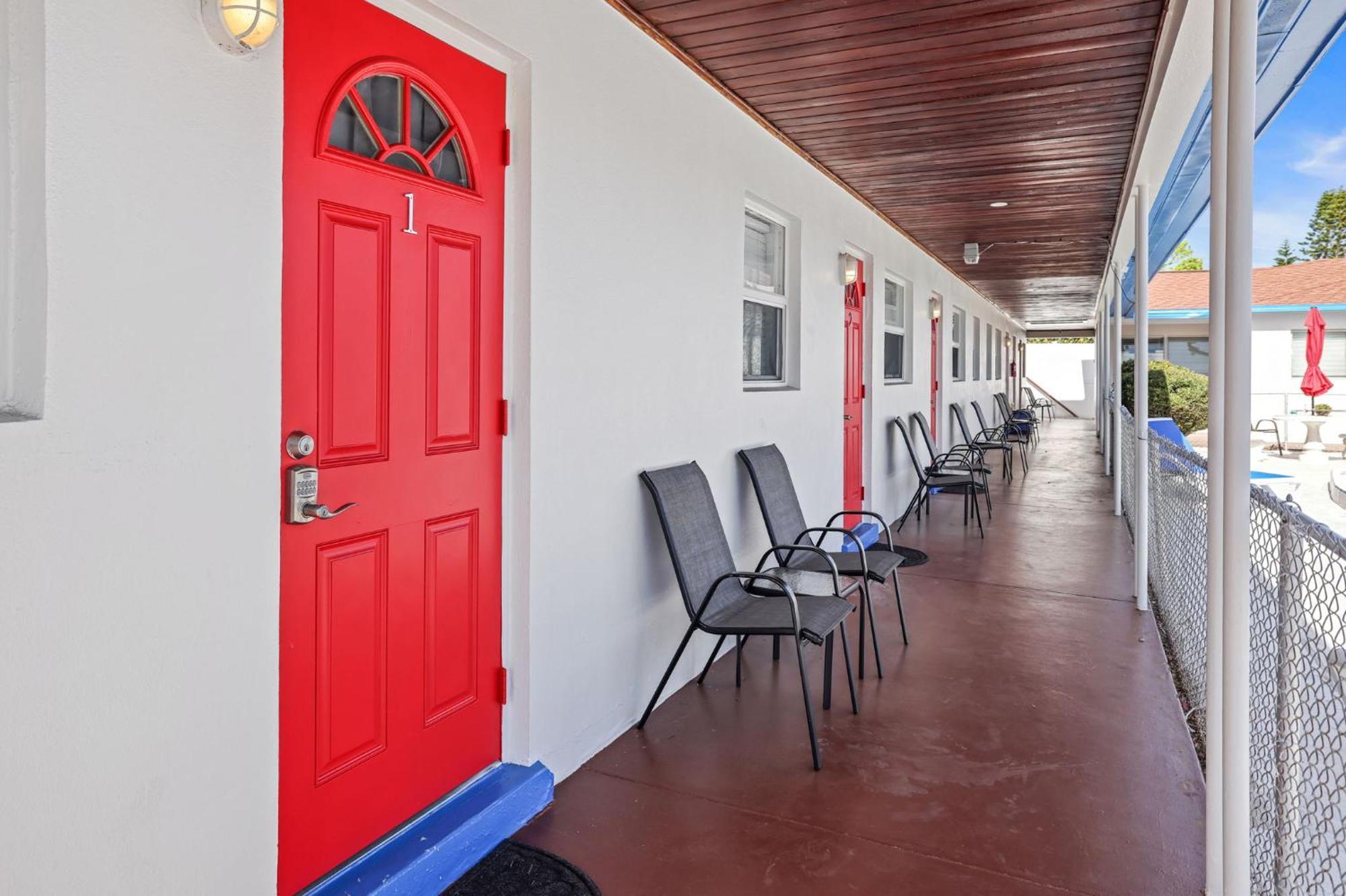 Sun Island Motel St. Pete Beach Exterior foto
